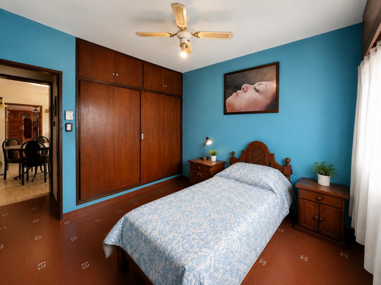 Venta casa esquina 4 dormitorios Barrio Las Palmas