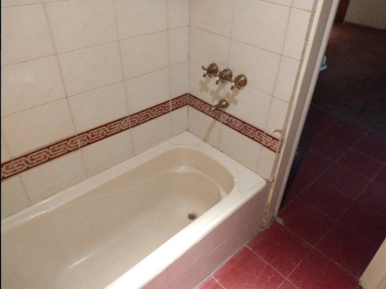 VENTA CASA 2 DORMITORIOS - B° GUEMES