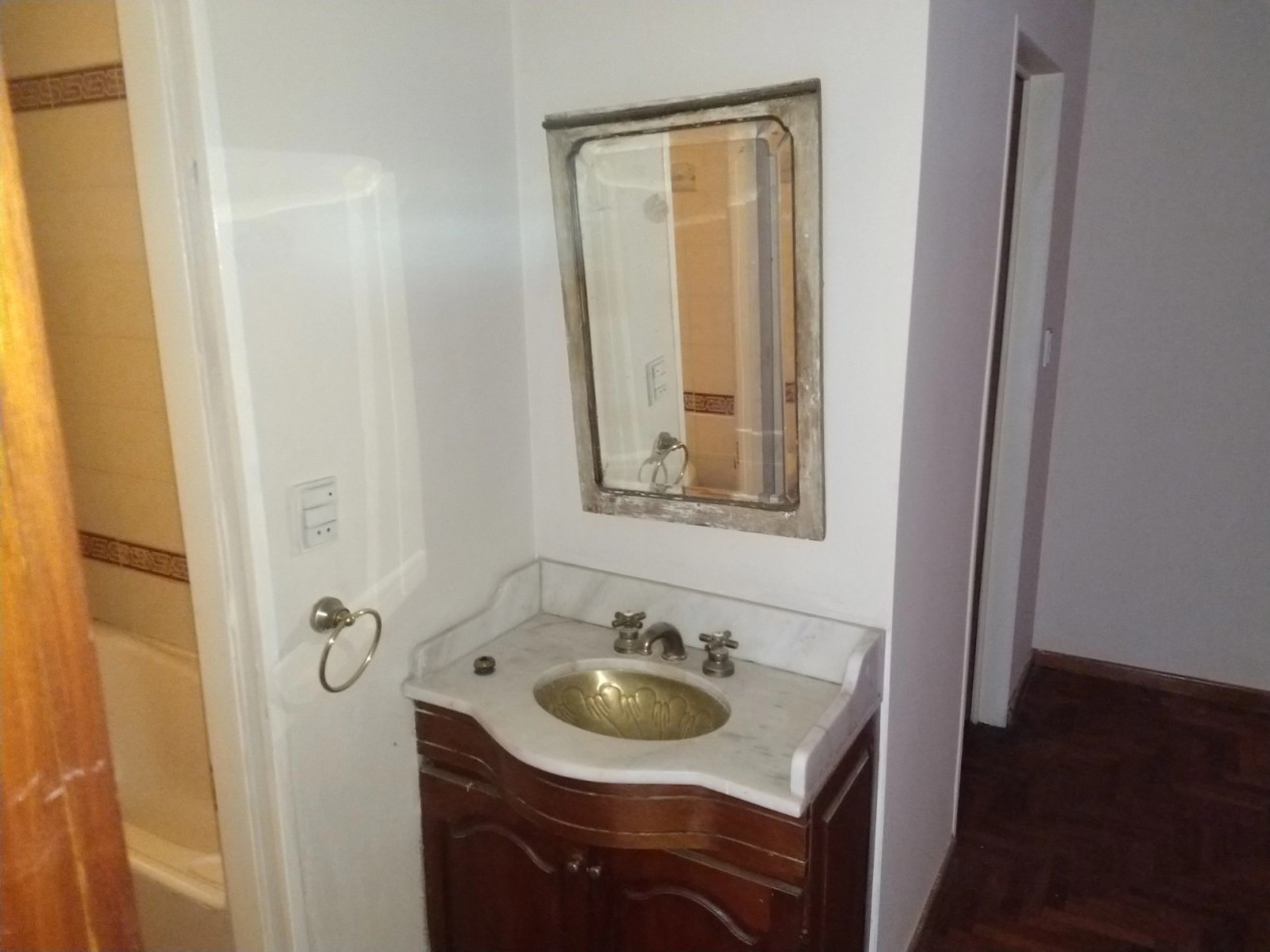 VENTA CASA 2 DORMITORIOS - B° GUEMES