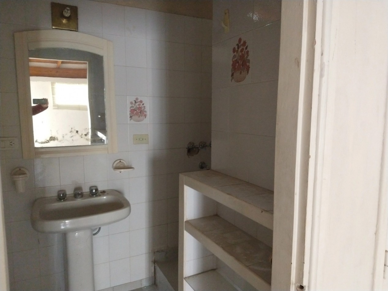 VENTA CASA 2 DORMITORIOS - B° GUEMES