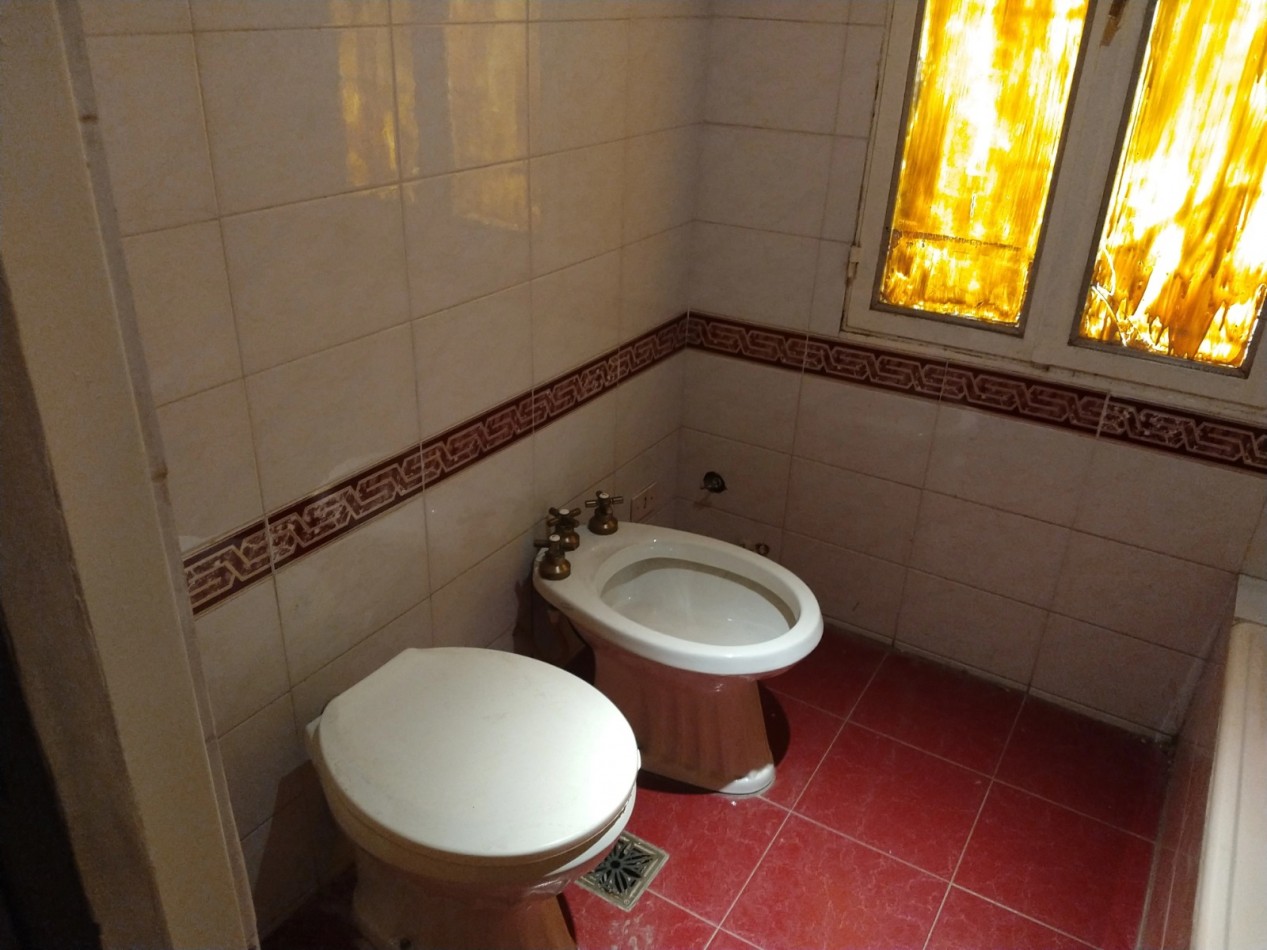 VENTA CASA 2 DORMITORIOS - B° GUEMES
